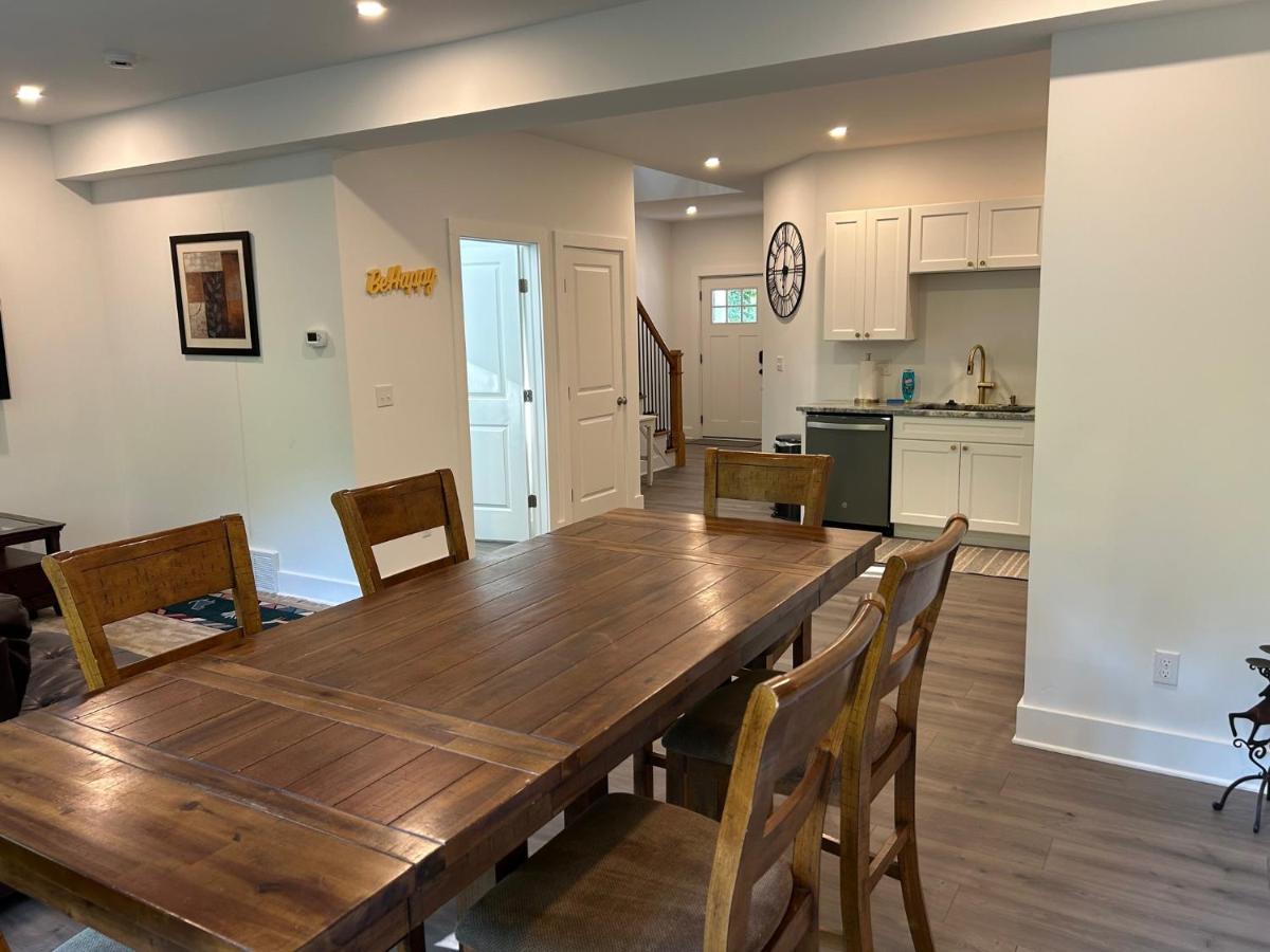 Holiday home New 3 Bedroom - Thoroughbred Farm & Views! Saratoga Springs