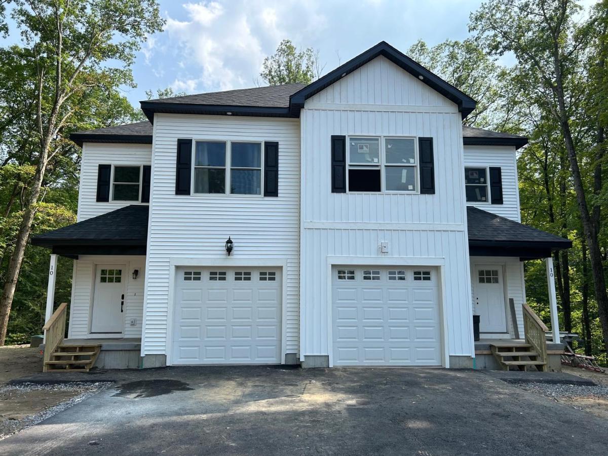 Holiday home New 3 Bedroom - Thoroughbred Farm & Views! Saratoga Springs